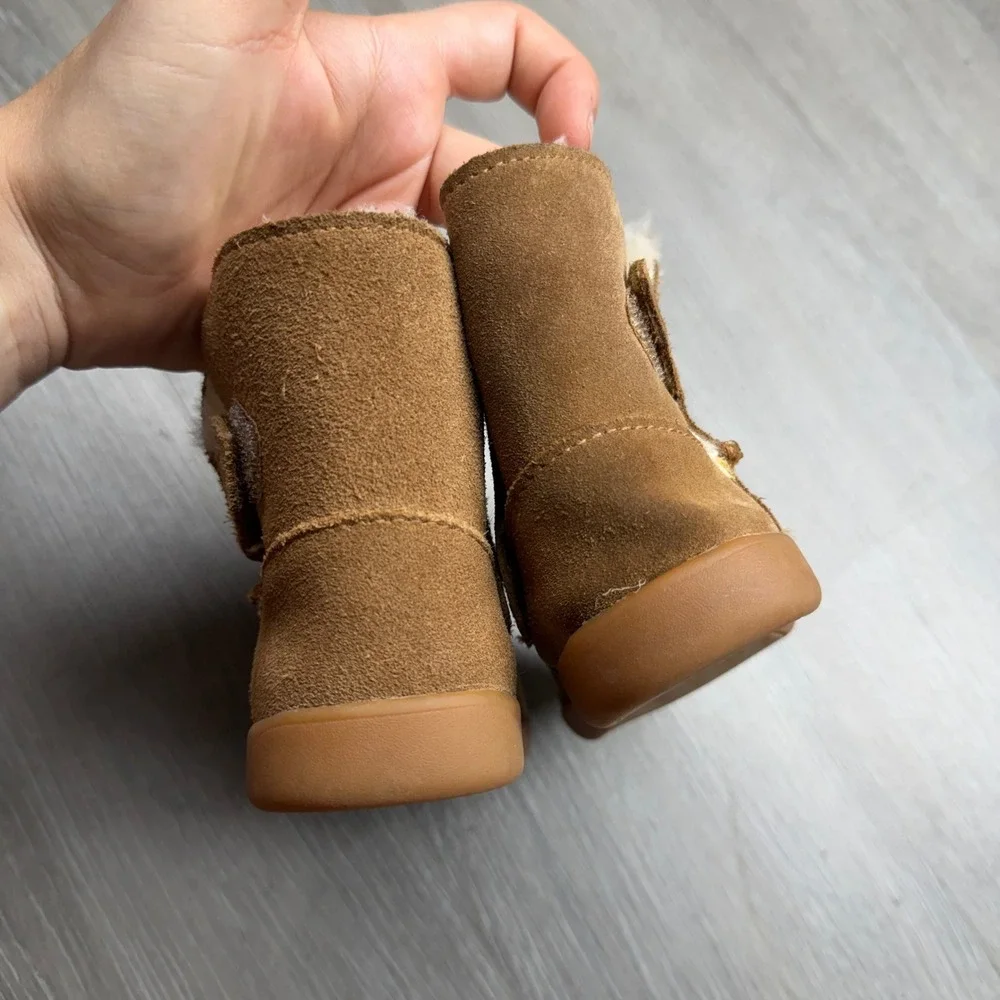 UGG Keelan Chestnut Suede Sheepskin Toddler Boots Size 6